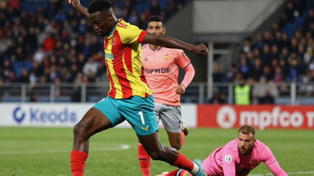 Khoảng trống dữ liệu ở V.League 1: tranh cãi trọng tài cần một hồ sơ để đối chất