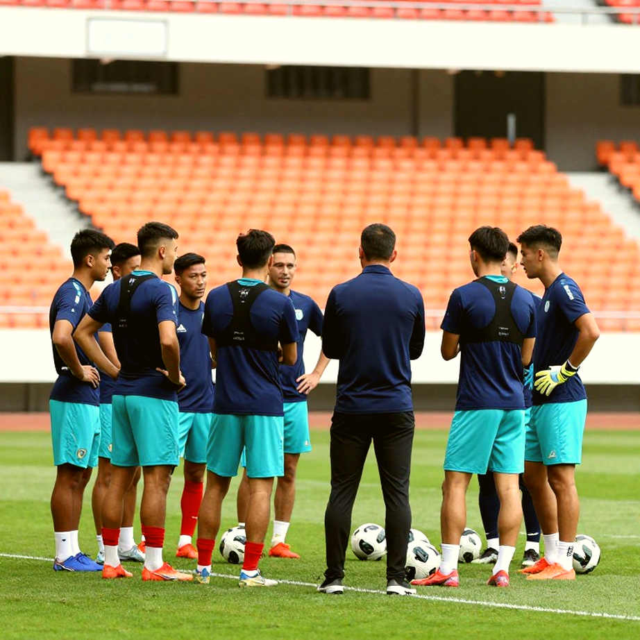 Chợ chuyển nhượng V.League: Khi những khoảng lặng định giá lại cả một nền bóng đá